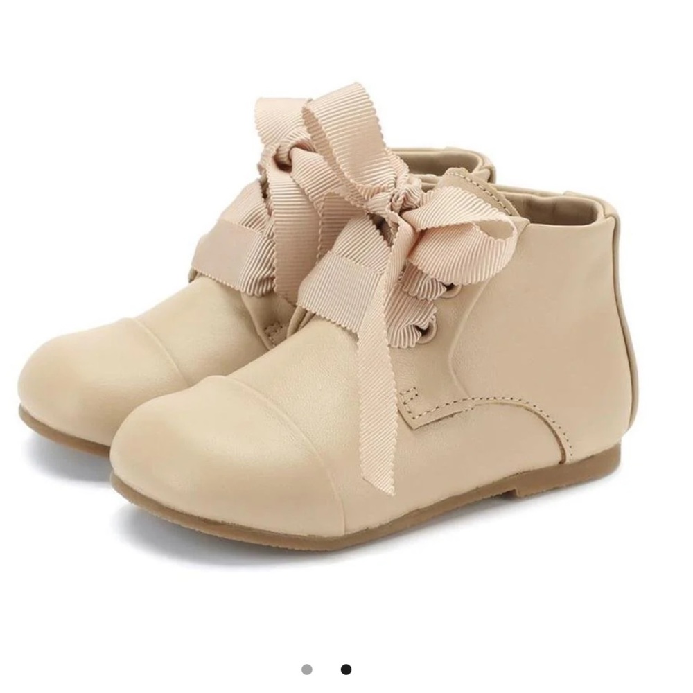 Like New! Jane Beige Boots little girl